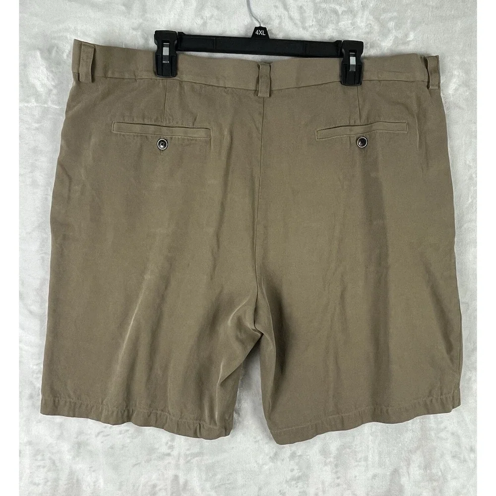 TOMMY BAHAMA 100% Silk Short Men 42 Brown Relaxed Pleaded Pockets Vacation